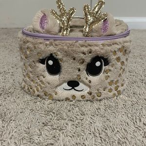 Reindeer makeup case